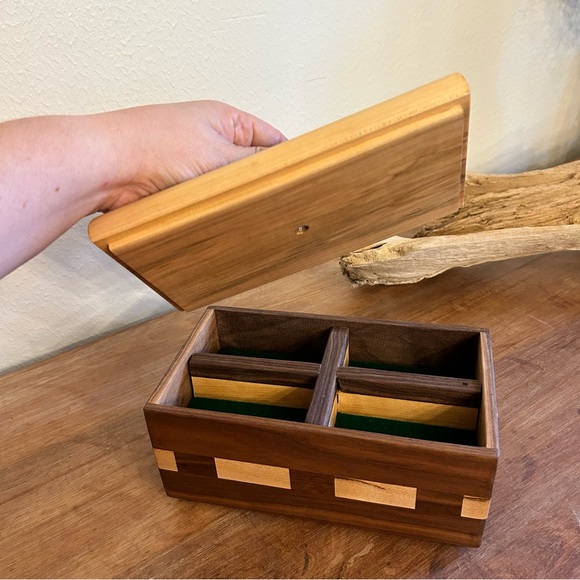 Gorgeous Solid handcrafted wood divided box  EUC lined inside - Picture 8 of 17